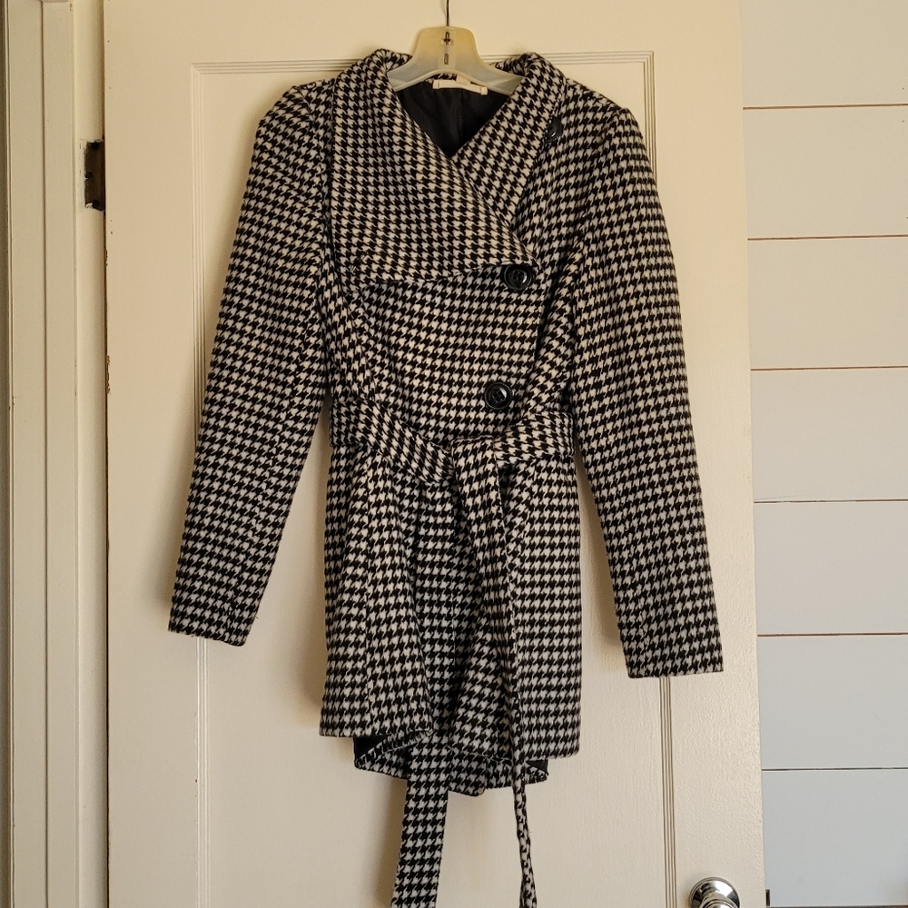 Houndstooth car coat wrap coat